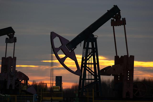 Oil Dips With OPEC Voicing Caution on Strength of Global Demand