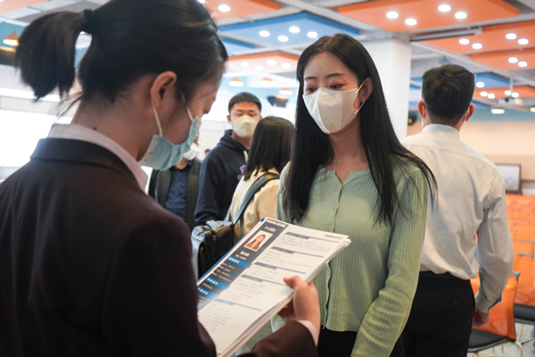 More Graduates Opt to Work in Lower-Tier Cities - All China Women's  Federation
