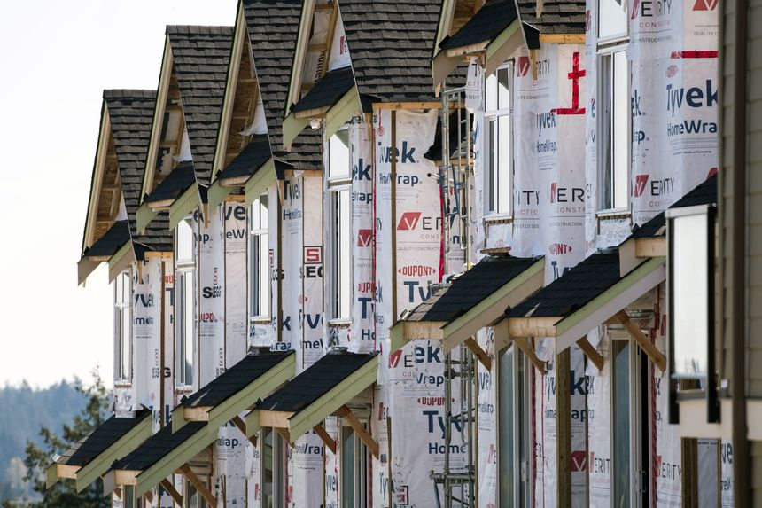 Slowdown in Canada's Housing Sector Shows Risk of Higher Rates - WSJ