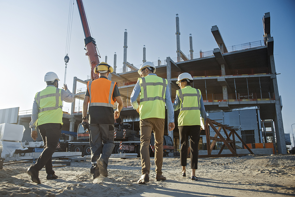 UK needs 217,000 new construction workers by 2025 | Construction News