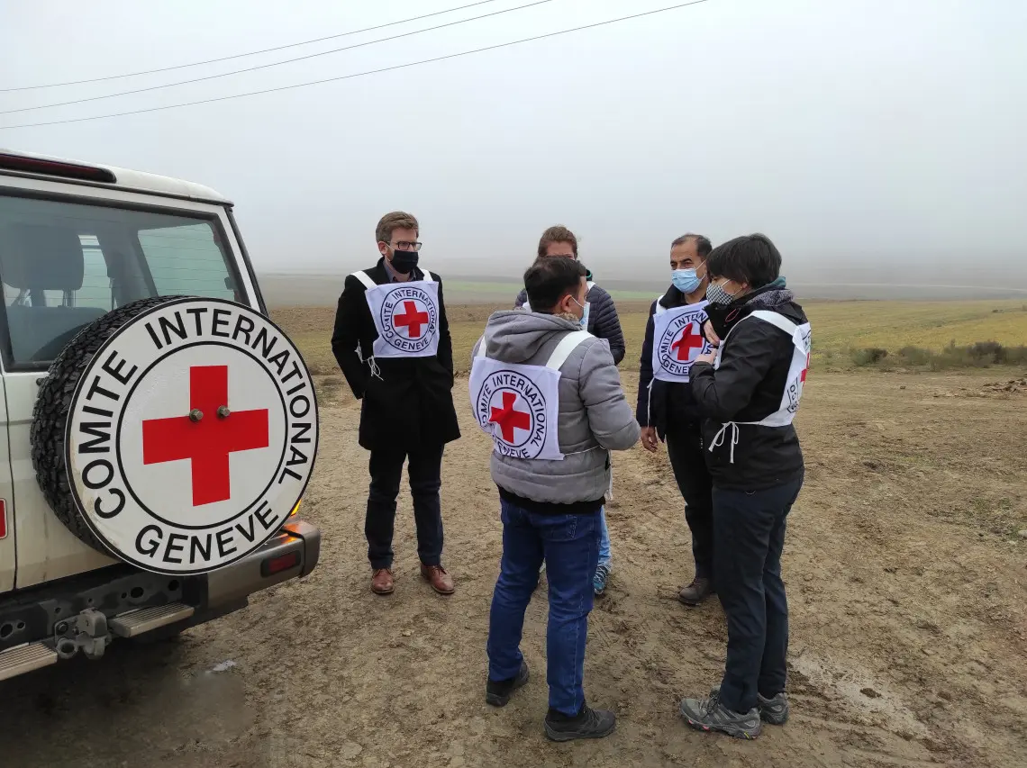 Red Cross contacts Hamas, Israel, seeks fair treatment of hostages -  Vanguard News