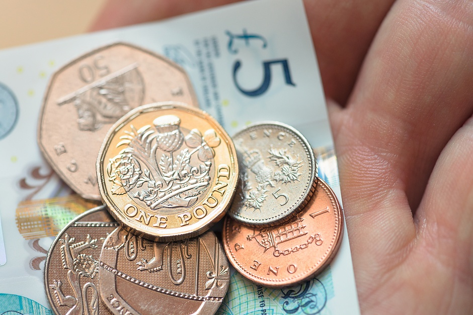 Pound Sterling trades cautious ahead of UK labor market, PMI data