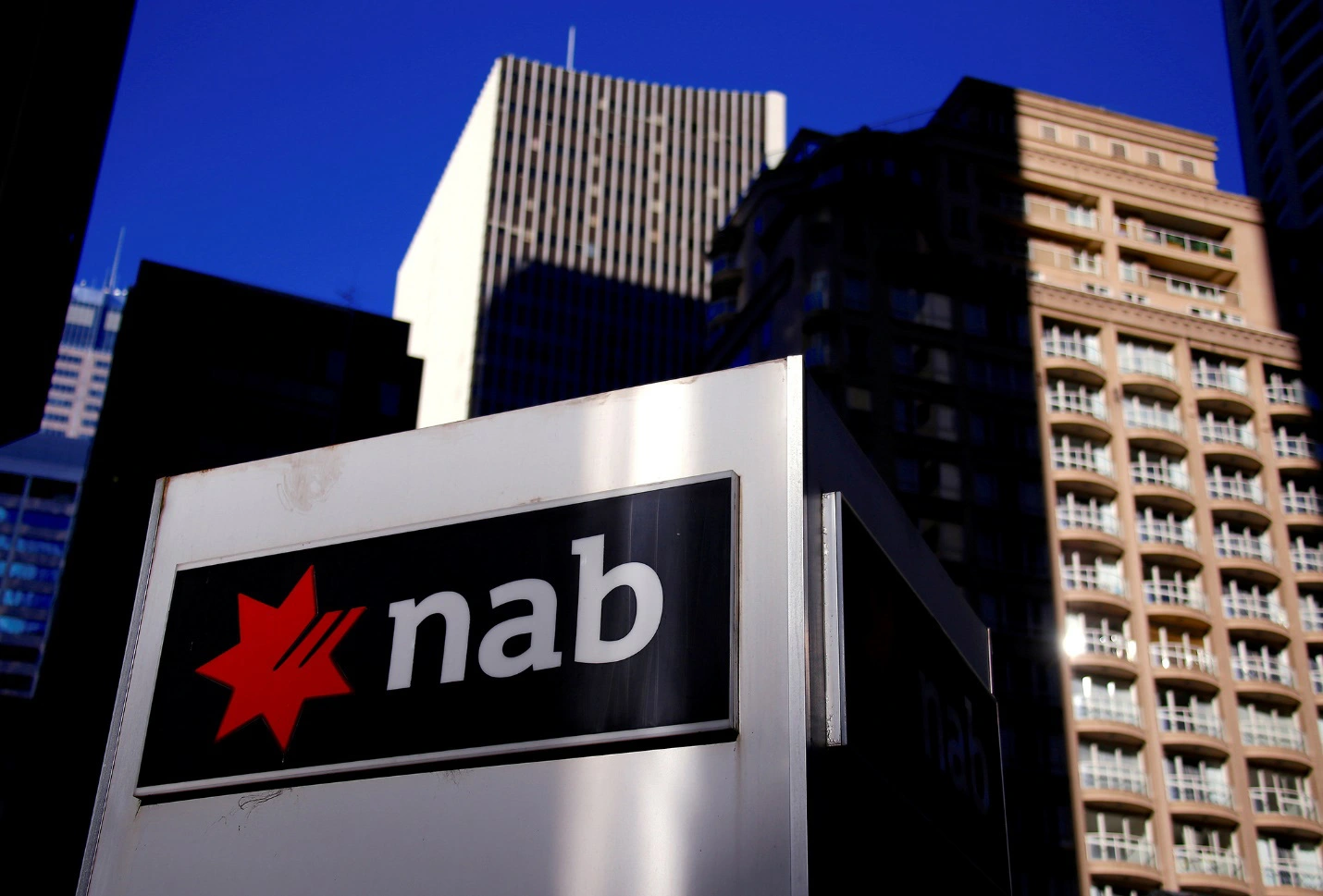 National Australia Bank cho phép nhân viên làm việc tại nhà - Tuổi Trẻ  Online