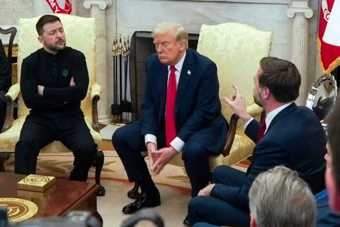 Kyiv choáng váng khi Trump chấp nhận các điều kiện của Putin