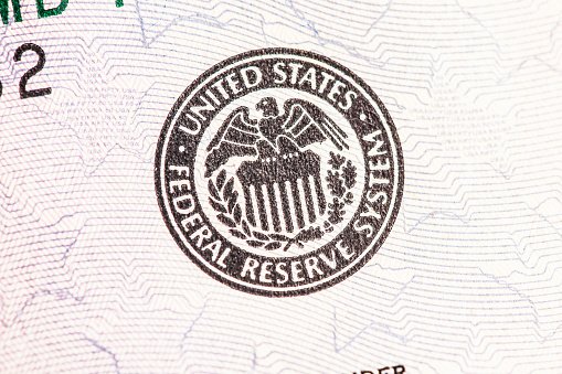 Danske Bank: Thống đốc Fed Cook phản bác nỗ lực bãi nhiệm của Trump