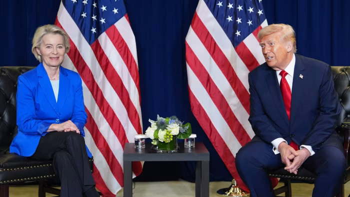 Châu Âu buộc phải nhún nhường Trump để giữ an ninh