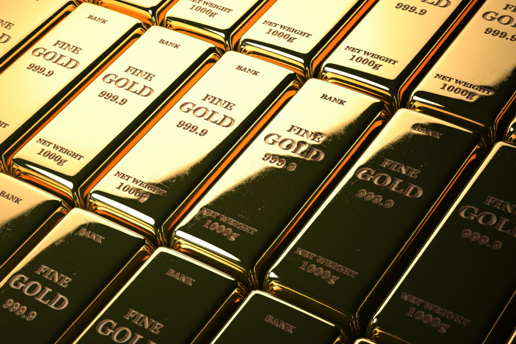Giá vàng hướng tới mức trên 4,100 USD/oz do lo ngại chiến tranh thương mại Mỹ-Trung