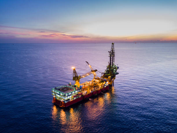 Dầu thô WTI lao dốc xuống dưới 60 USD, phục hồi có thể đối mặt với kháng cự