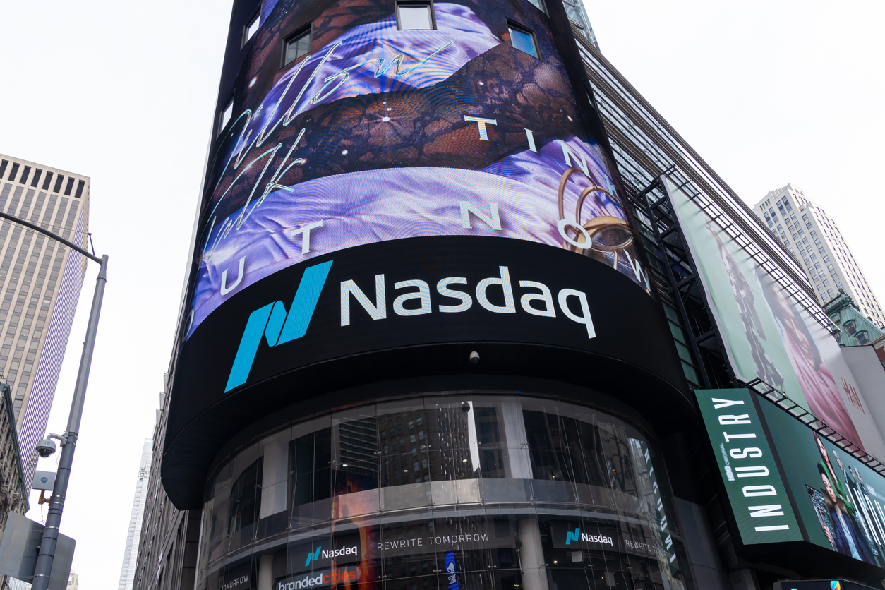 Nasdaq 100 phục hồi khi giới đầu tư kỳ vọng kết thúc đóng cửa chính phủ Mỹ