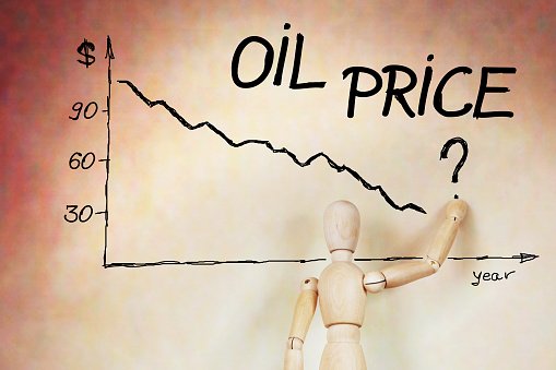 Dầu giảm xuống dưới 58 USD khi Ukraine đồng ý với kế hoạch hòa bình 19 điểm