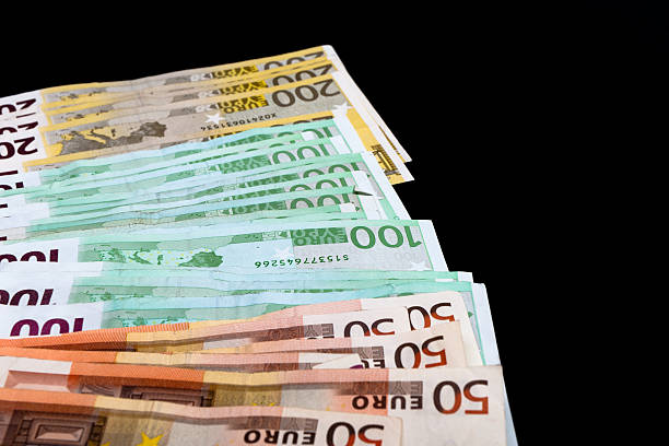 Vàng tạm dừng trước thời điểm Fed công bố quyết định